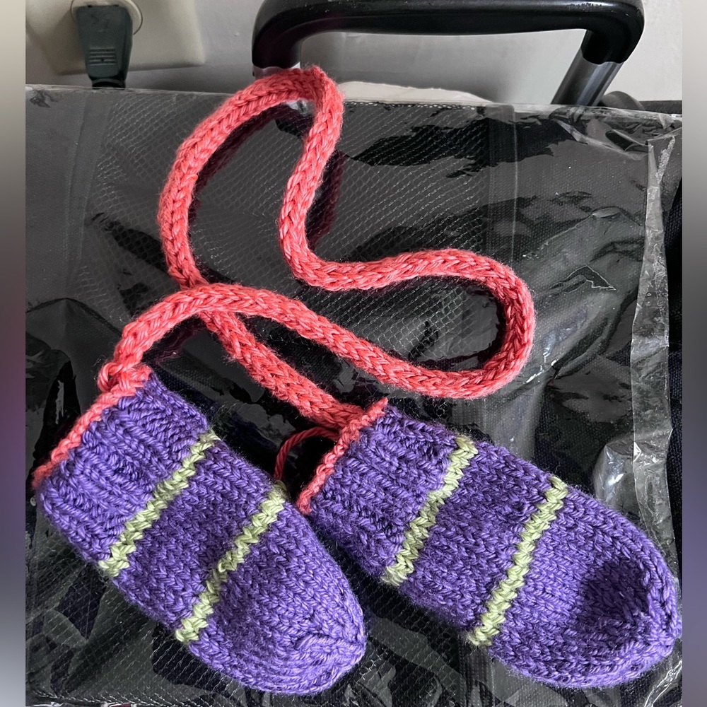 Toddlers Mittens with Cord
